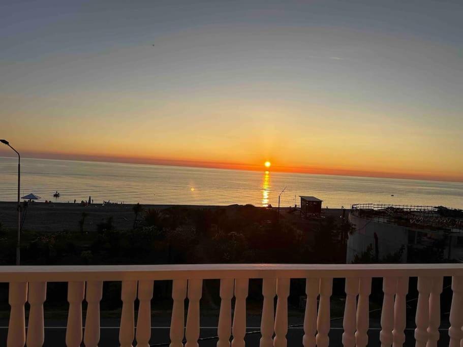 Sea View Studio Apartment In Gonio-Квариати Экстерьер фото